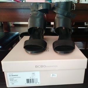 BCBGeneration Cut out wedge